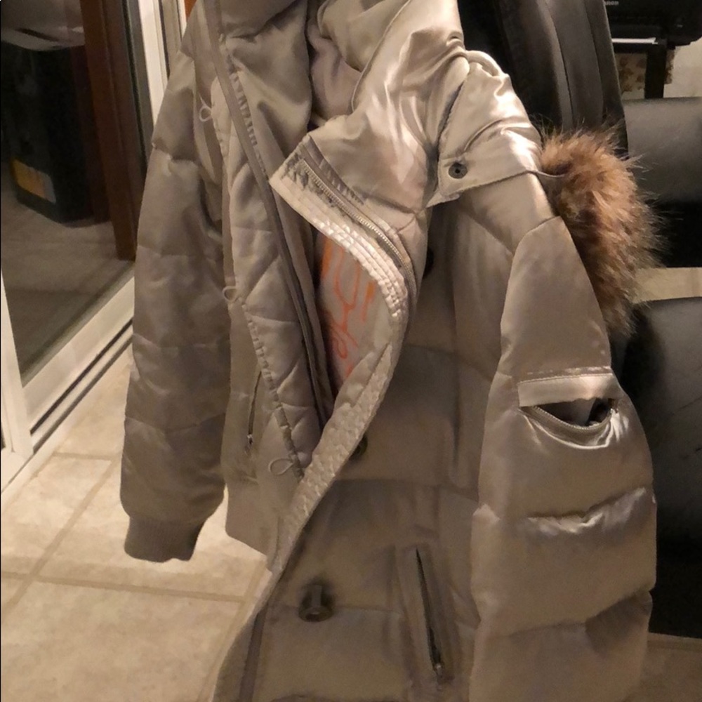 GAP COAT